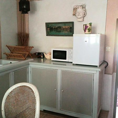 A L'Ombre Du Tilleul Lägenhet Giverny Exteriör bild