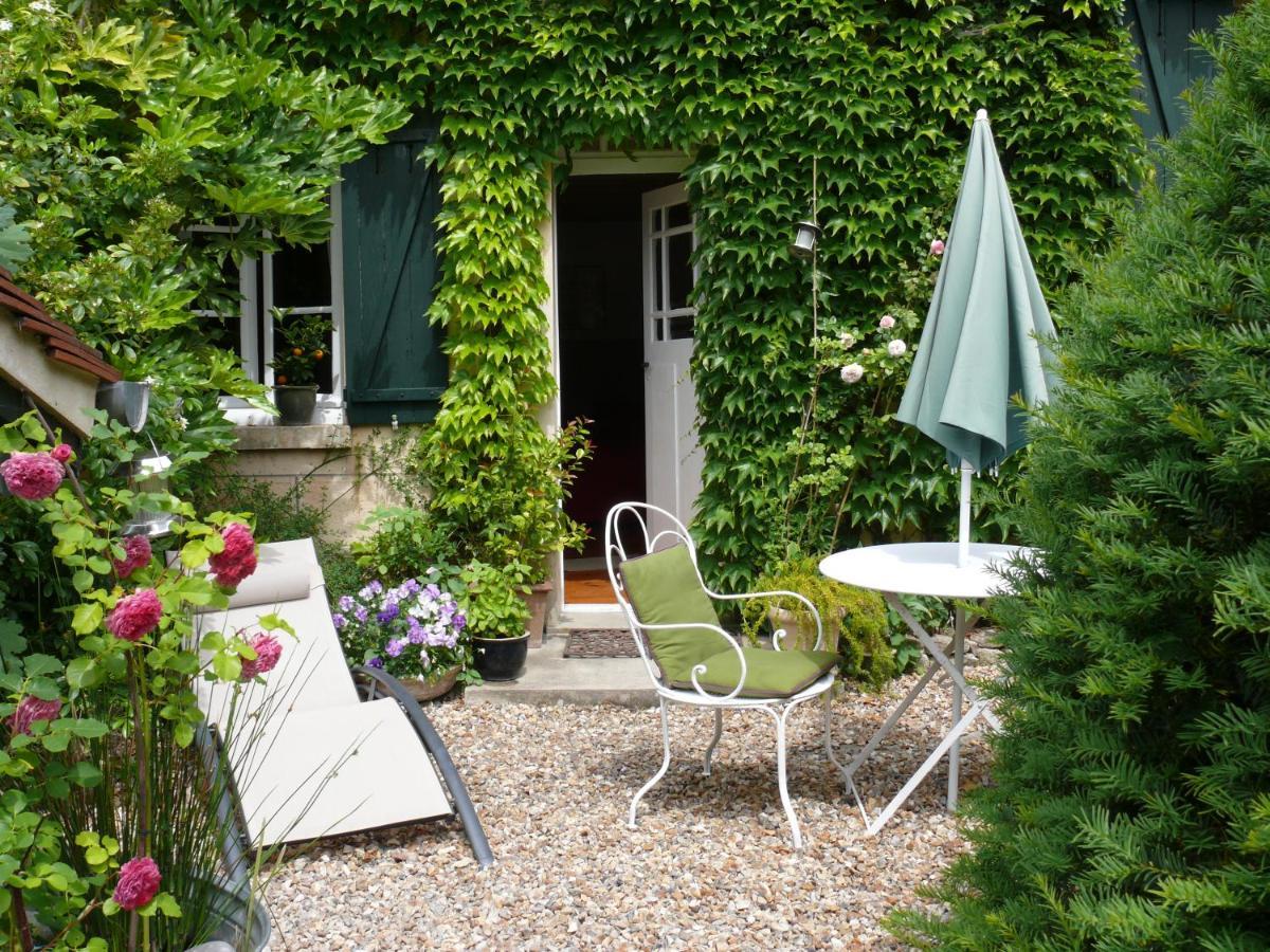 A L'Ombre Du Tilleul Lägenhet Giverny Exteriör bild