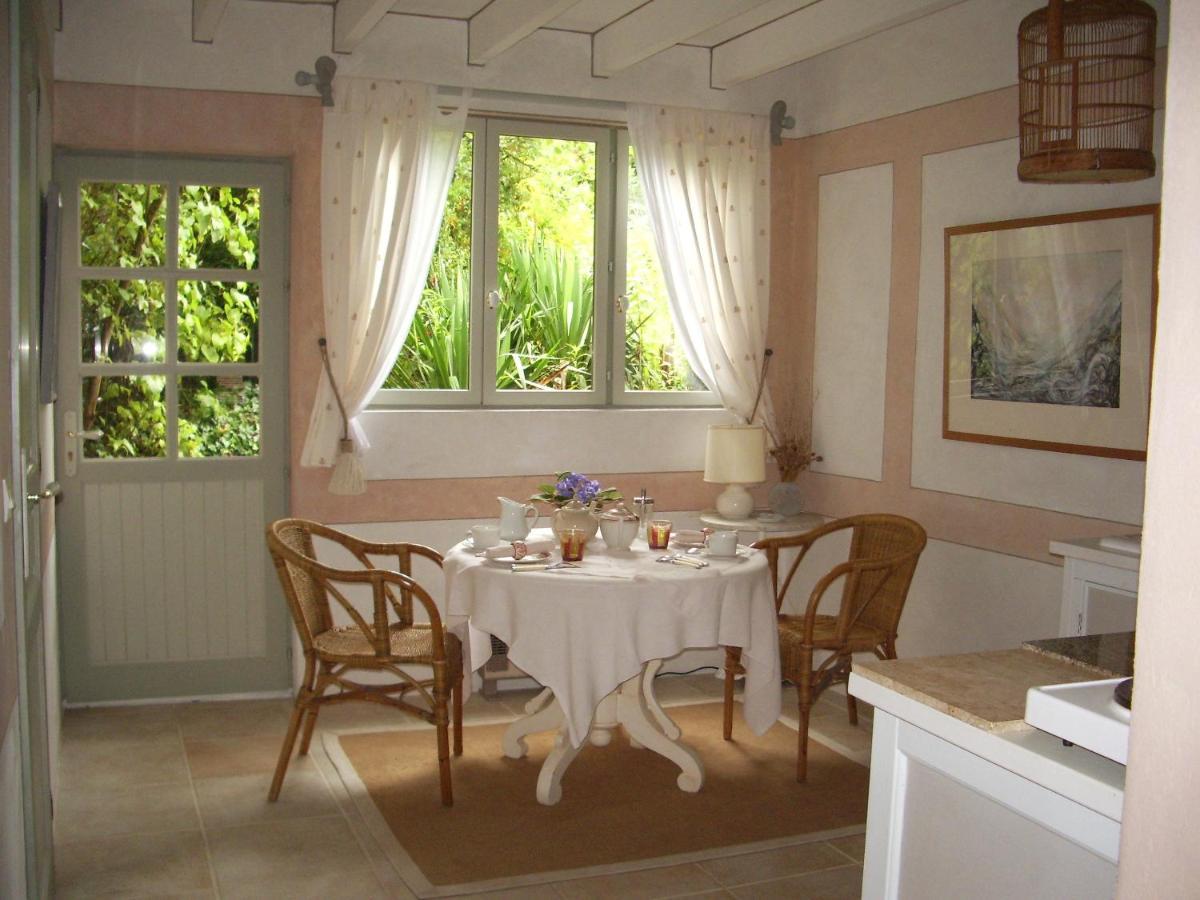 A L'Ombre Du Tilleul Lägenhet Giverny Exteriör bild